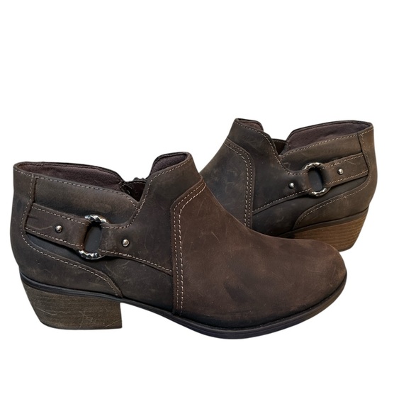 NEW “Clark’s” Brown Leather Ankle Boots Sz 8 - Picture 1 of 6